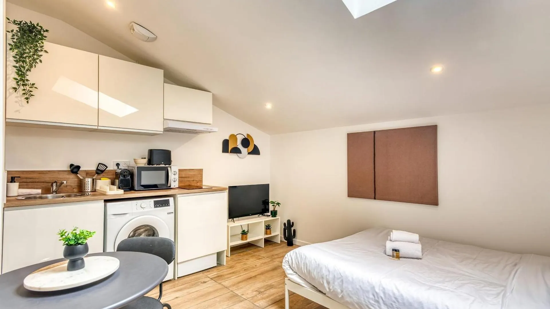 Le Factory - Studio Contemporain - Proche Metro B Oullins 0*,